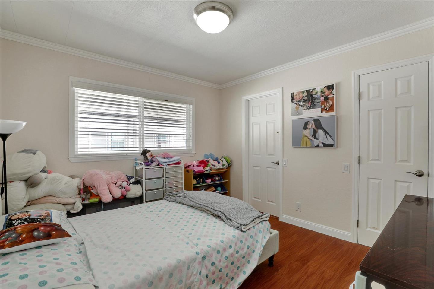 5450 Monterey Road, Unit 168 San Jose, CA 95111 - Photo 29 of 56 a bedroom with bed and a window