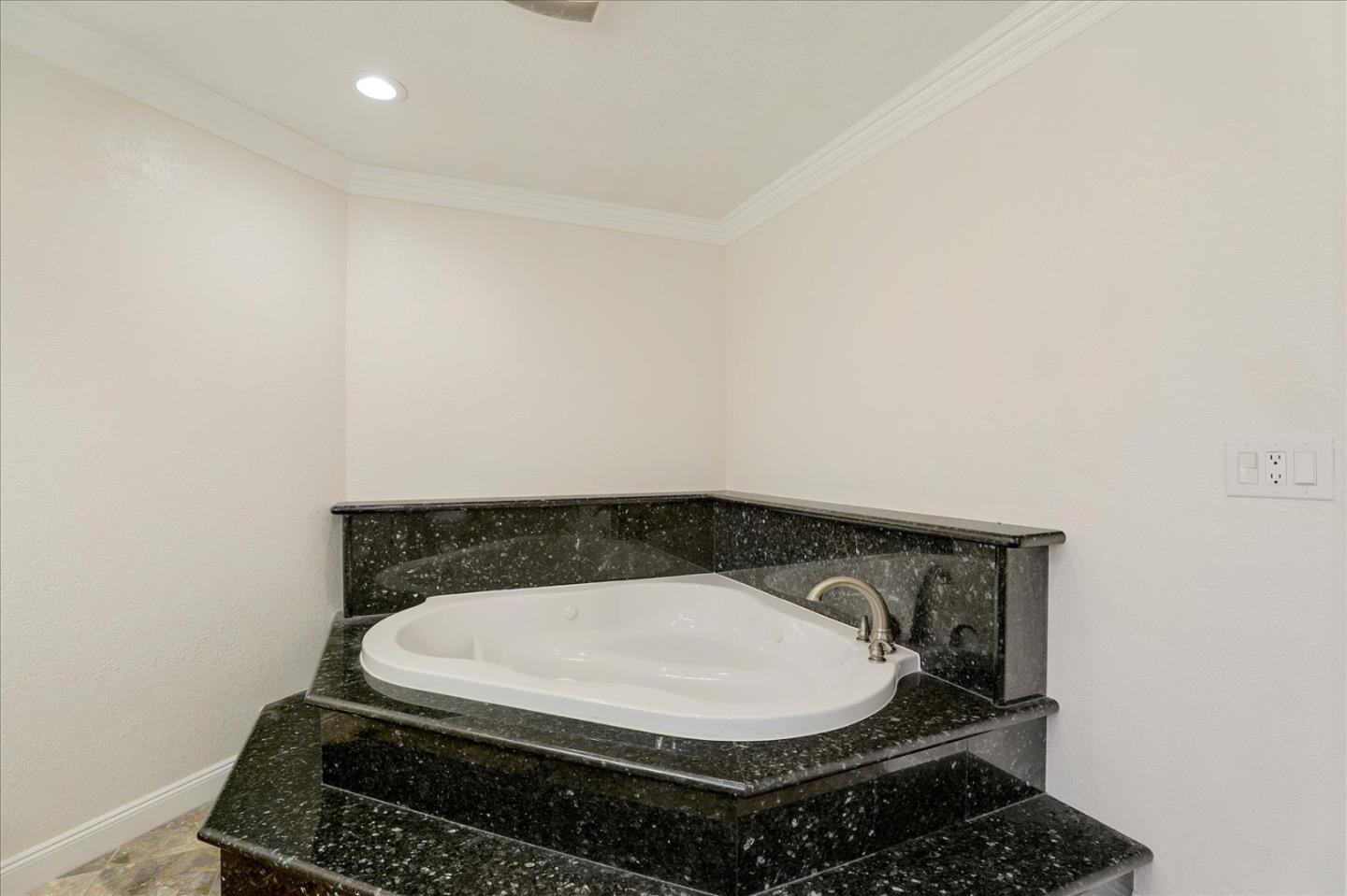 5450 Monterey Road, Unit 168 San Jose, CA 95111 - Photo 41 of 56 a bathroom with a sink and a mirror