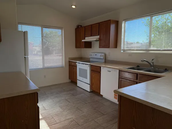 $1,800 | 15215 West Fillmore Street, Goodyear, AZ 85338