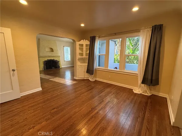 $3,700 | 700 West Glenoaks Boulevard, Glendale, CA 91202