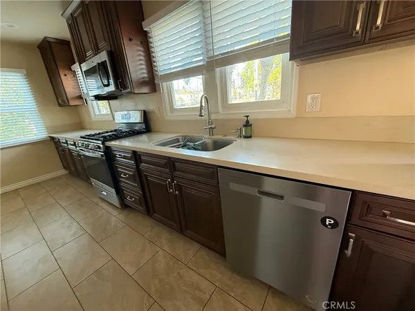 $3,700 | 700 West Glenoaks Boulevard, Glendale, CA 91202