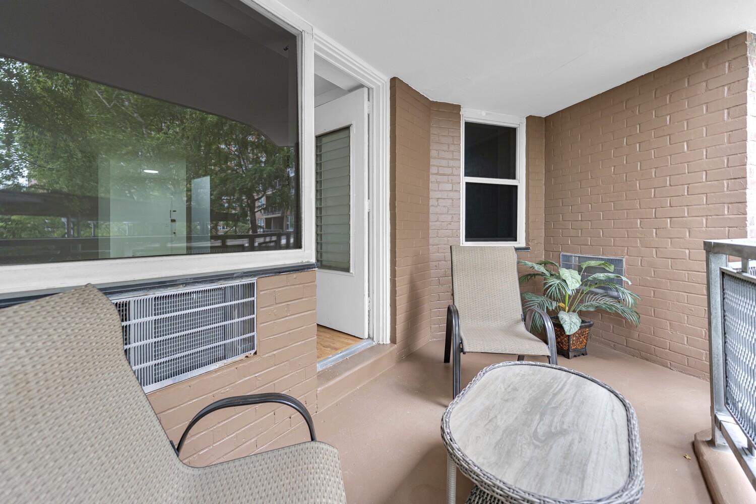 5800 Arlington Avenue, Unit 2R Bronx, NY 10471 - Photo 6 of 19 a room with furniture and a potted plant