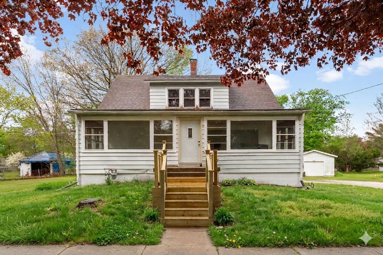 320 Johnson Road Michigan City, IN 46360 - Photo 3 of 24 1264x842