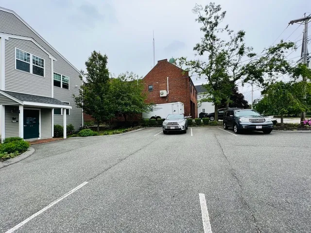 $2,080 | 39 Athens Street, Unit 1, Weymouth, MA 02191