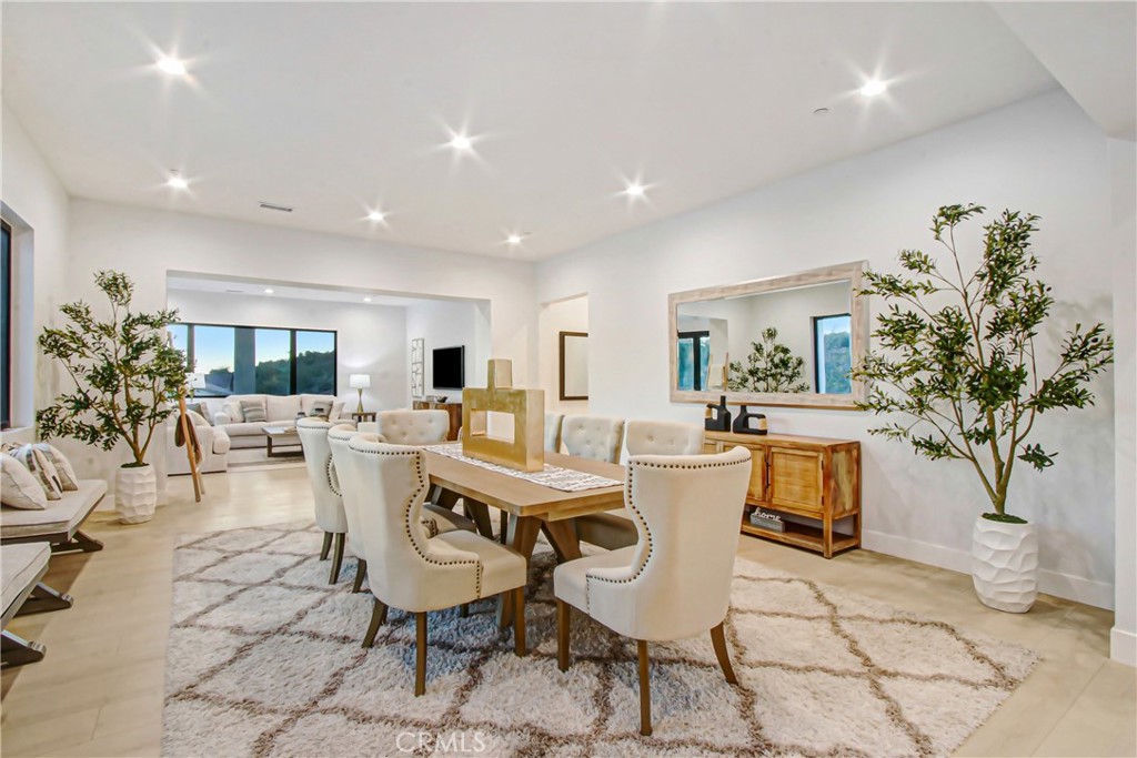 2027 Vía Monserate Fallbrook, CA 92028 - Photo 14 of 45