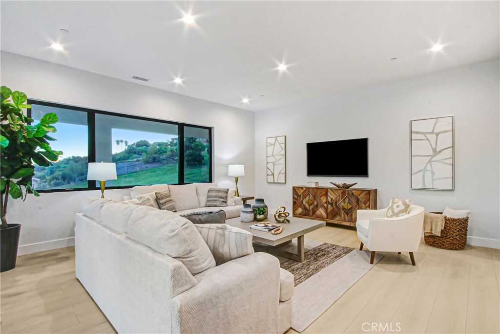 2027 Vía Monserate Fallbrook, CA 92028 - Photo 18 of 45