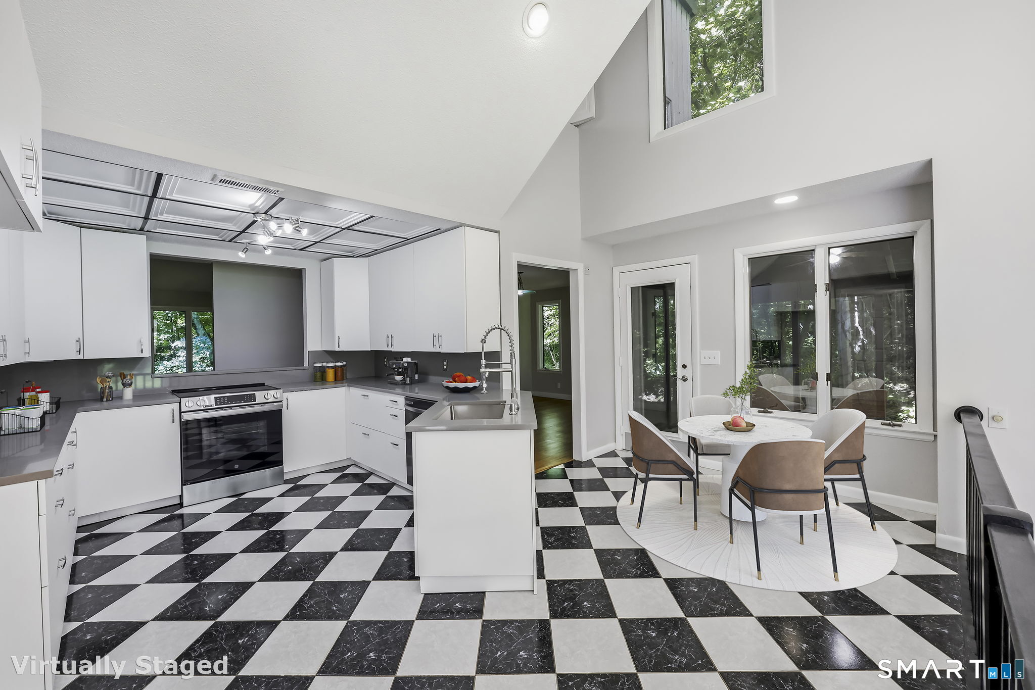 30 North Canton Road Simsbury, CT 06092 - Photo 13 of 40 Gallery Image 13