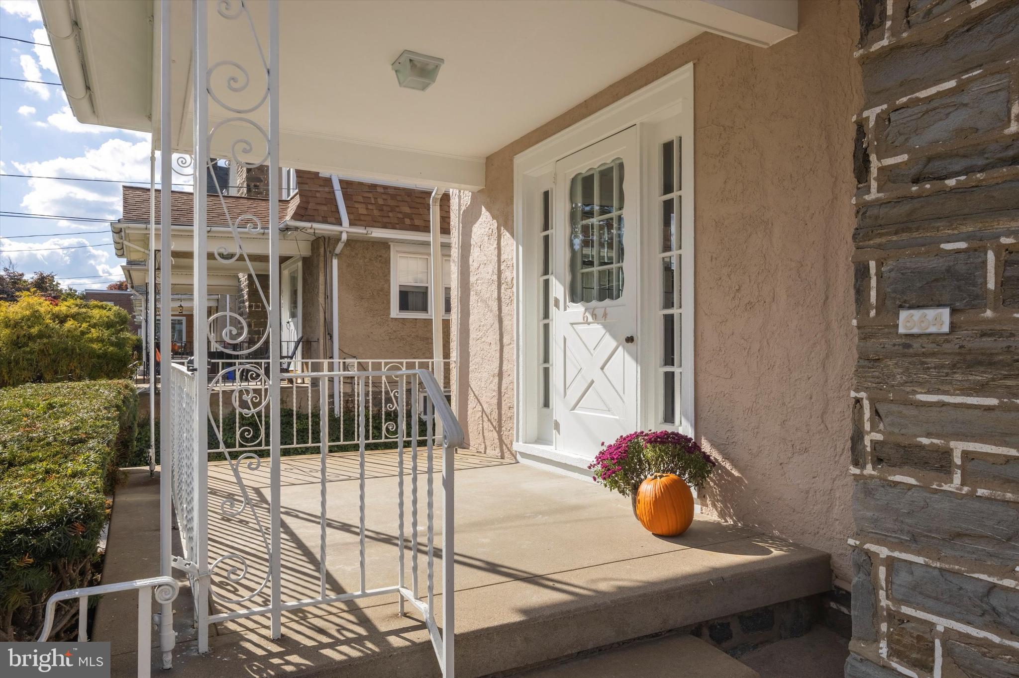 664 Georges Lane Ardmore, PA 19003 - Photo 2 of 25