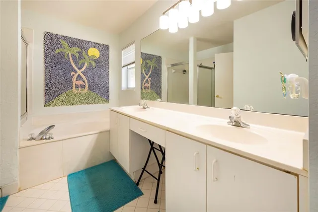 $685,000 | 171 Bayridge Lane, Weston, FL 33326