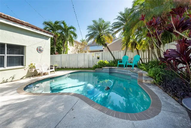 $685,000 | 171 Bayridge Lane, Weston, FL 33326