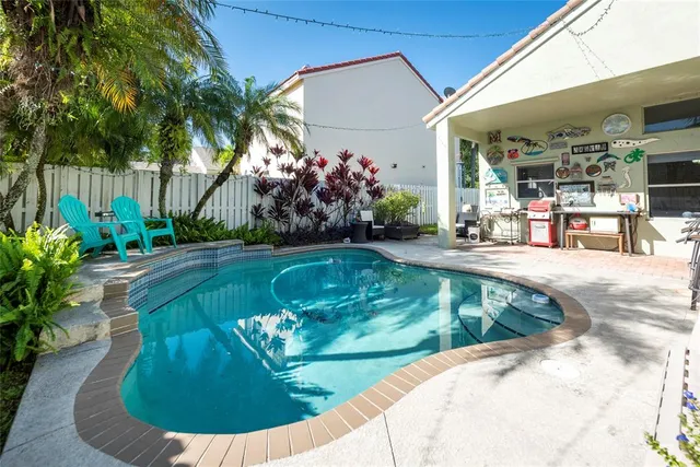 $685,000 | 171 Bayridge Lane, Weston, FL 33326