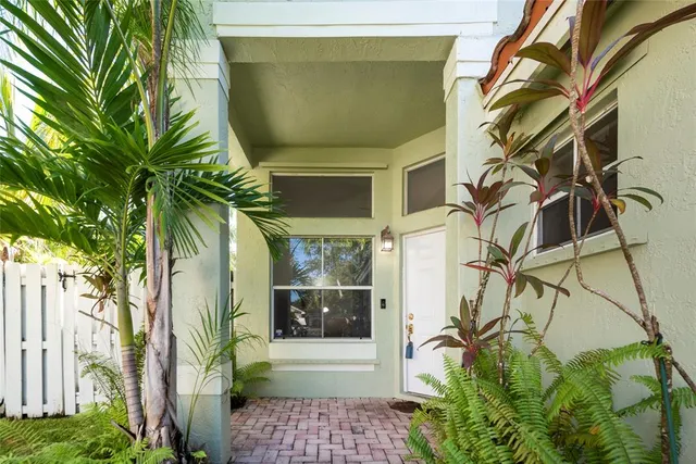 $685,000 | 171 Bayridge Lane, Weston, FL 33326