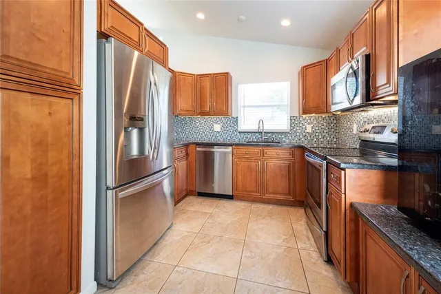 $685,000 | 171 Bayridge Lane, Weston, FL 33326