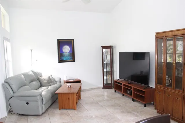 $685,000 | 171 Bayridge Lane, Weston, FL 33326