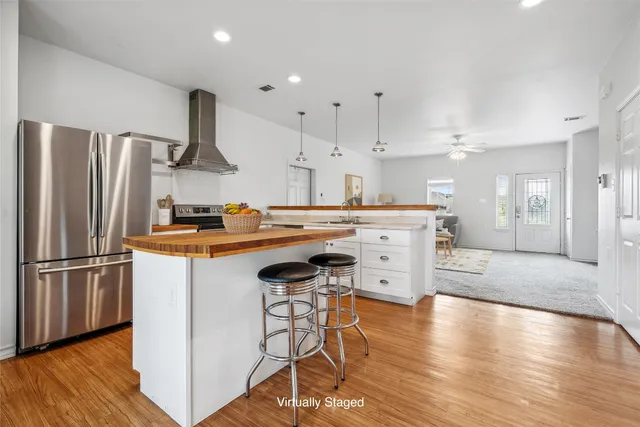 $296,000 | 826 Savannah Cove, Elgin, TX 78621