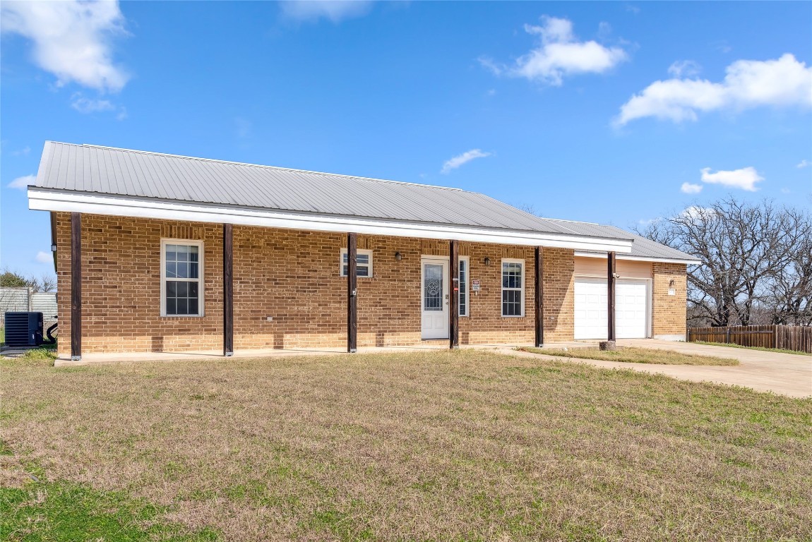 826 Savannah Cove Elgin, TX 78621 - Photo 23 of 35 Front View cut de sac