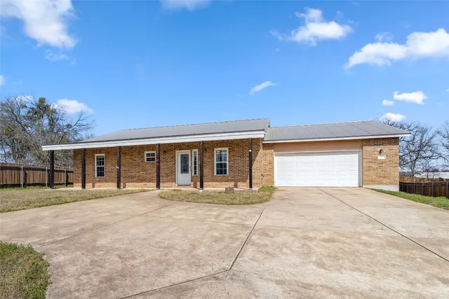 $296,000 | 826 Savannah Cove, Elgin, TX 78621