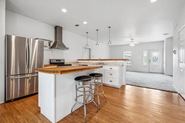 $296,000 | 826 Savannah Cove, Elgin, TX 78621