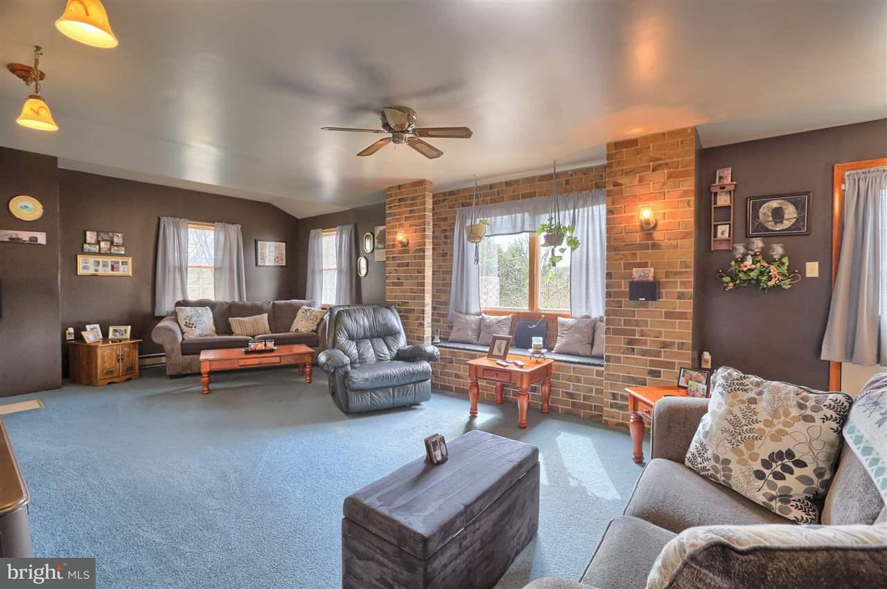 412 Roseglen Road Duncannon, PA 17020 - Photo 4 of 24 Gallery Image 4