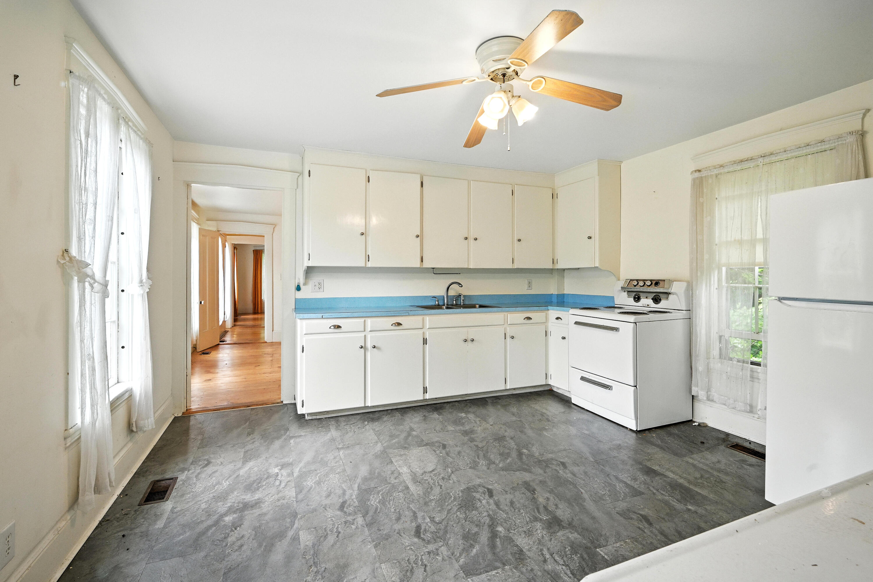 742 Old Stage Road Arrowsic, ME 04530 - Photo 13 of 38 110066gr-122