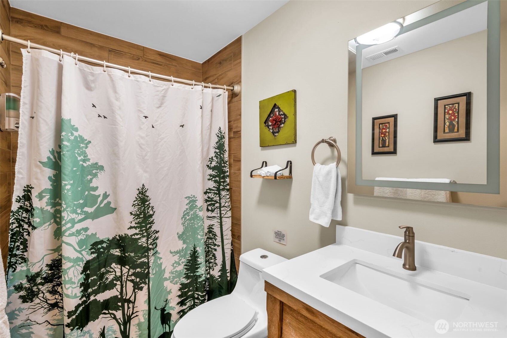 11650 Eagle Creek Road Leavenworth, WA 98826 - Photo 24 of 38 a bathroom with a sink and toilet