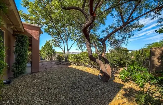 $3,500 | 104 Emerald Dunes Circle, Henderson, NV 89052