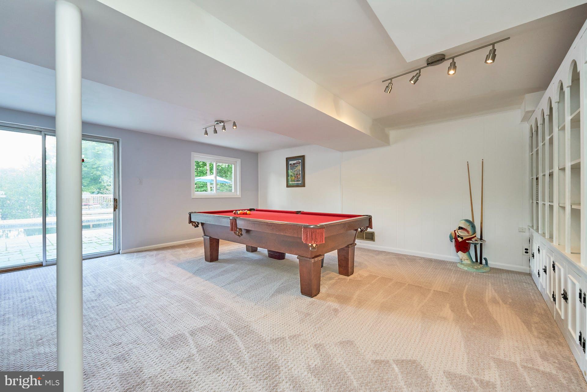 6911 Brisbane Street Springfield, VA 22152 - Photo 26 of 43 Pool Table Conveys!