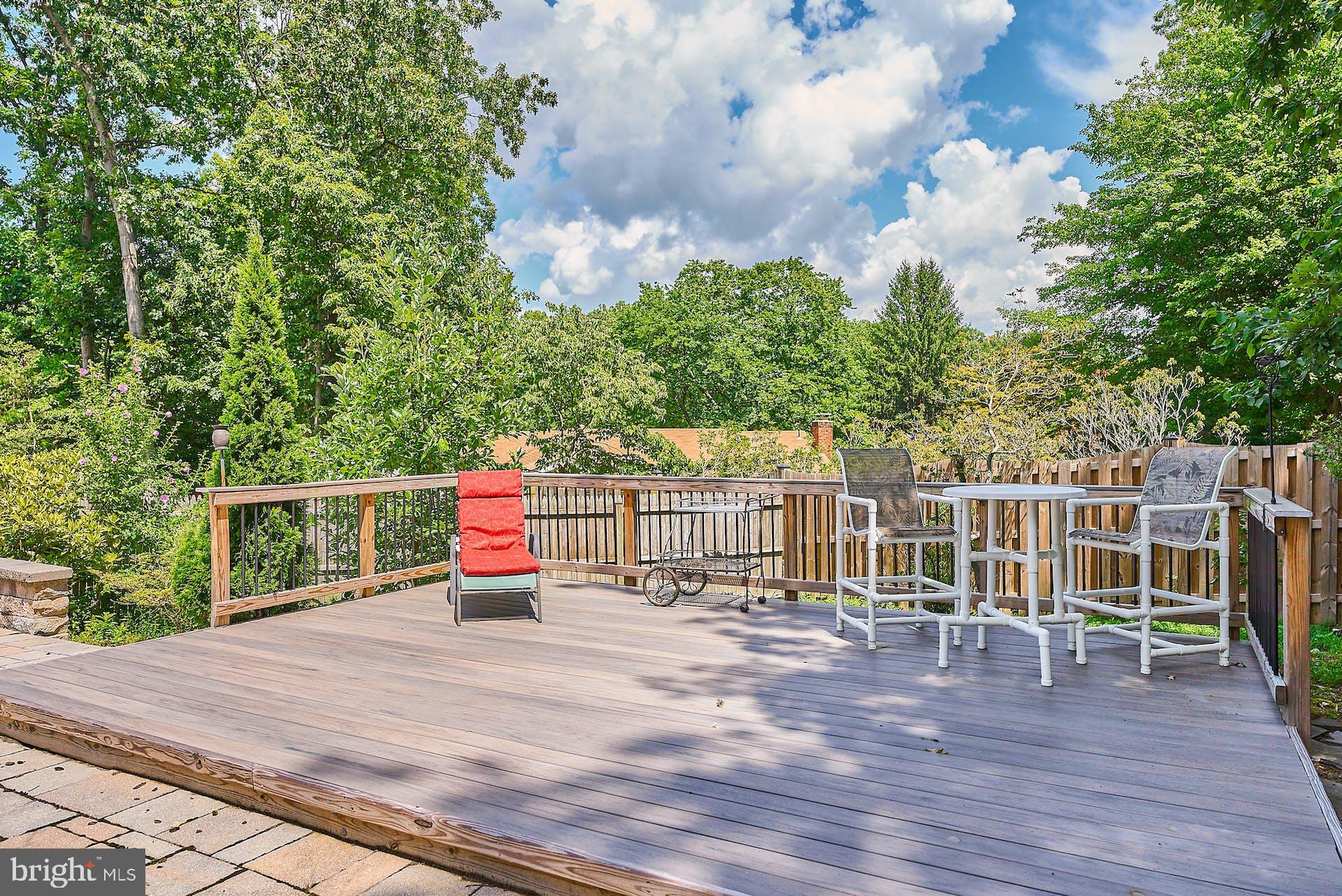 6911 Brisbane Street Springfield, VA 22152 - Photo 39 of 43 Deck
