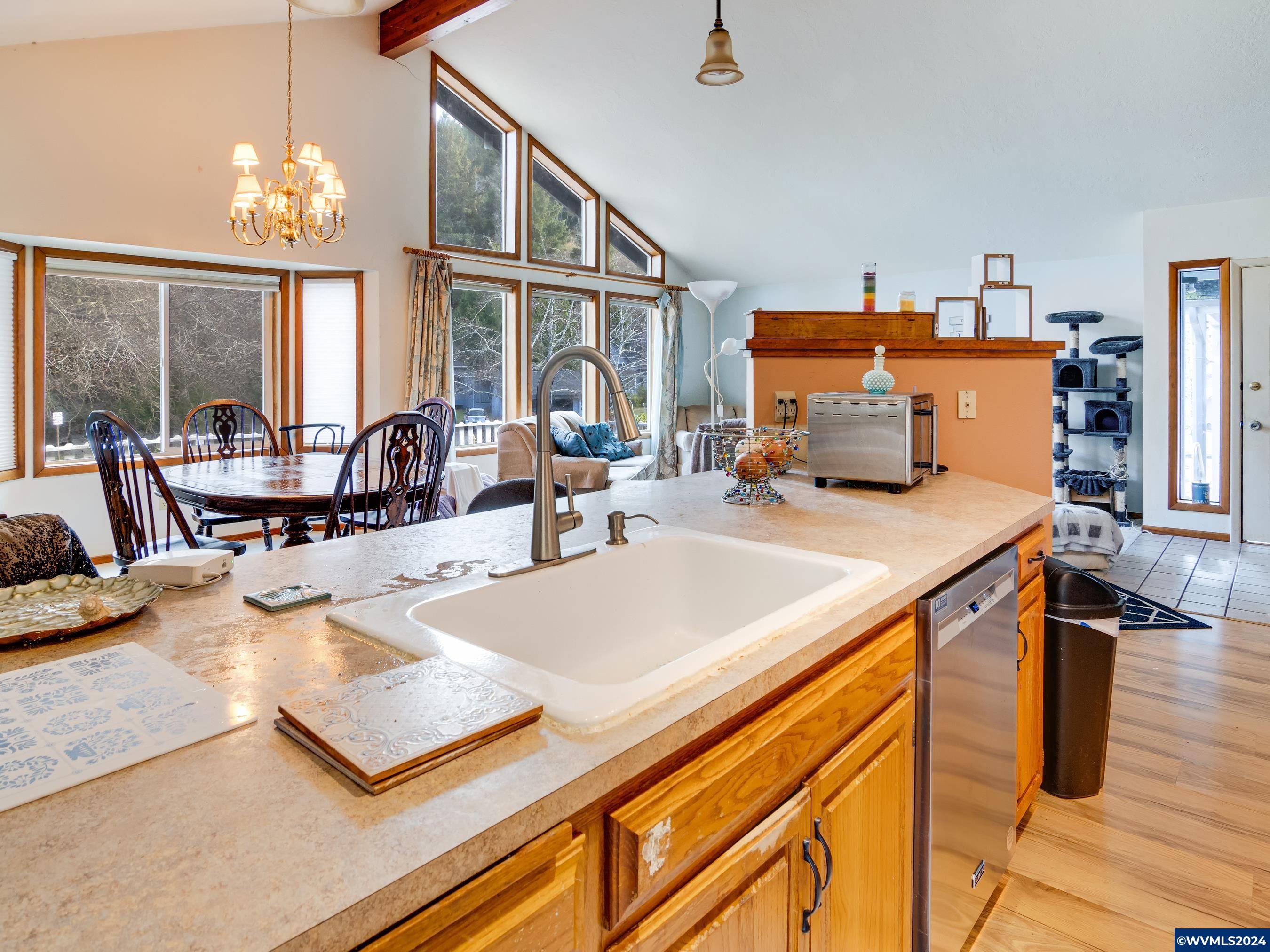 341 Combs Circle Yachats, OR 97498 - Photo 22 of 33