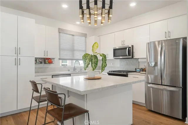 $4,800 | 2700 East Chaucer Street, Unit 2, Los Angeles, CA 90065