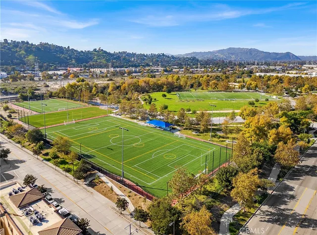 $4,800 | 2700 East Chaucer Street, Unit 2, Los Angeles, CA 90065