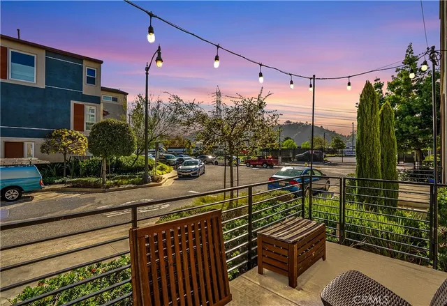 $4,800 | 2700 East Chaucer Street, Unit 2, Los Angeles, CA 90065