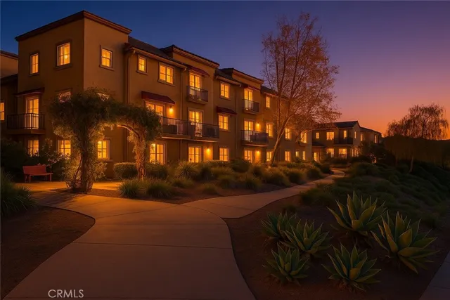 $4,800 | 2700 East Chaucer Street, Unit 2, Los Angeles, CA 90065