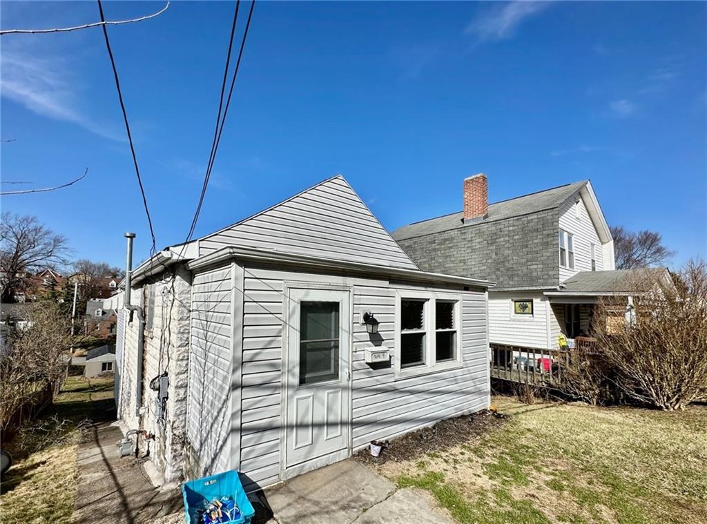 3170 McRoberts Road Pittsburgh, PA 15234 - Photo 1 of 12 Gallery Image 1