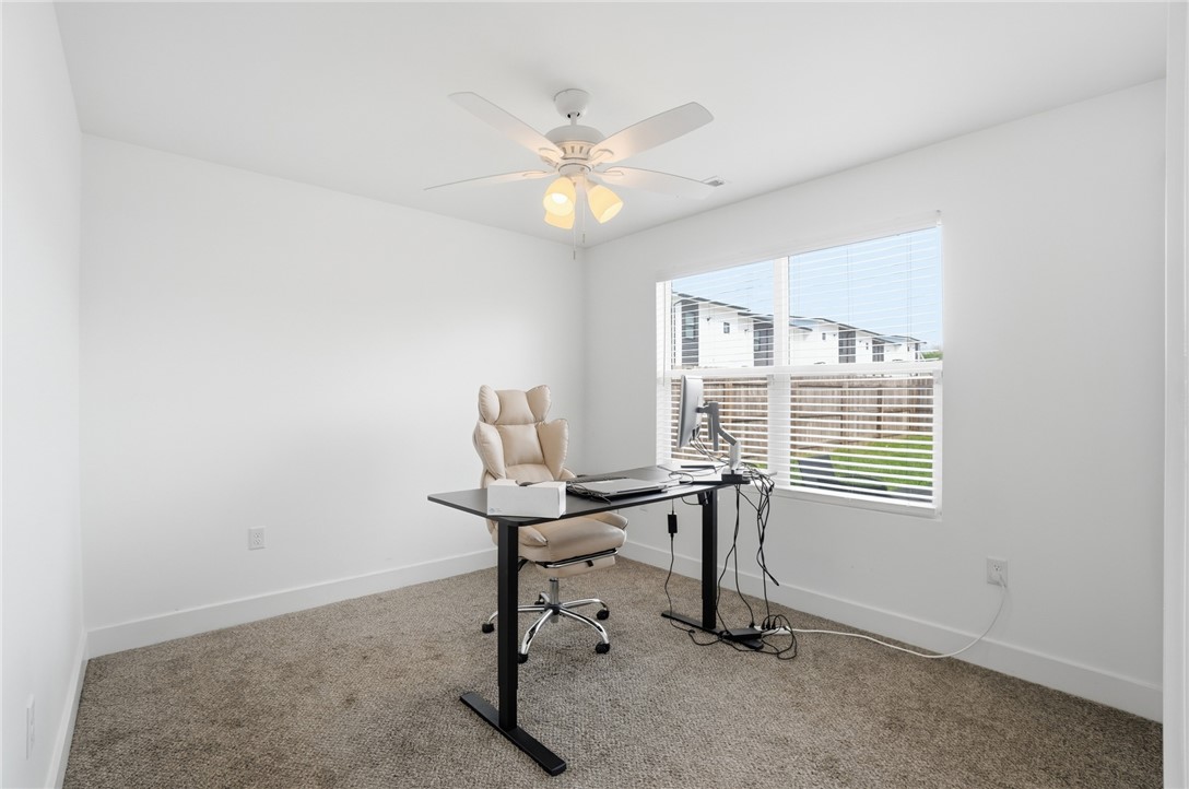 728 East Northern Avenue Springfield, OH 45503 - Photo 27 of 35 Bright and airy, this room provides a flexible space for your lifestyle.
