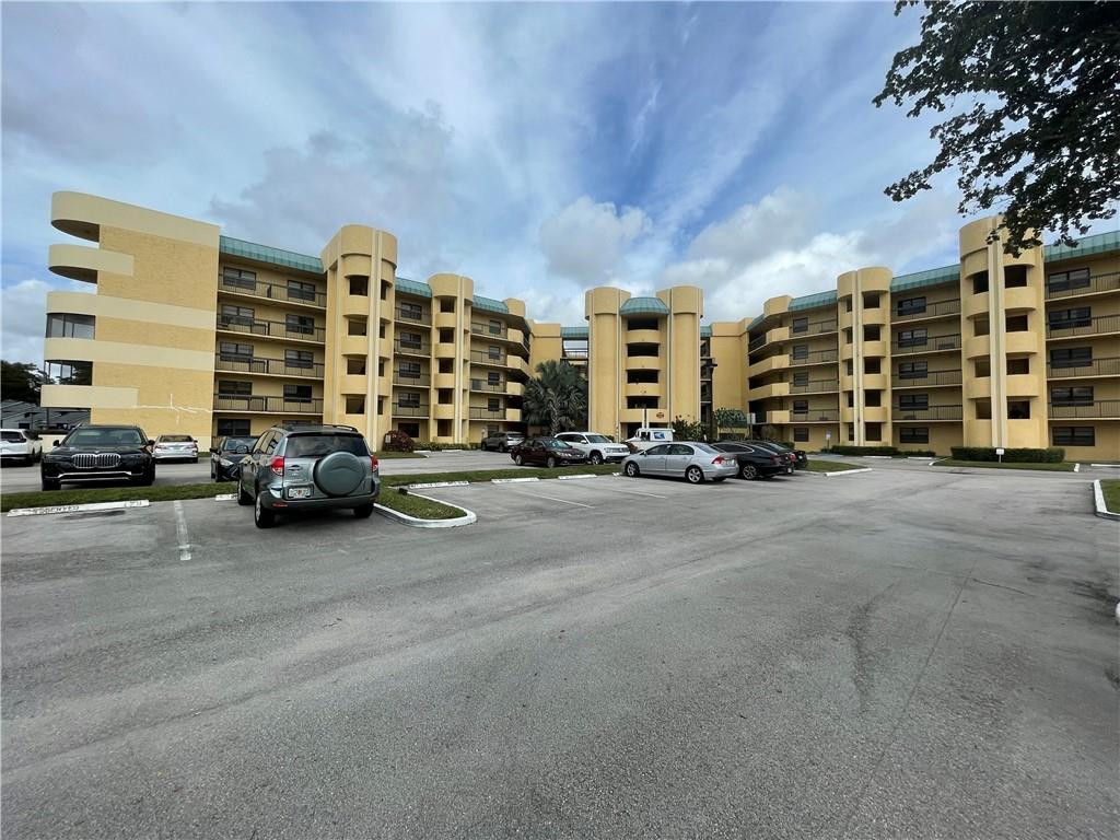 Undisclosed Address Lauderhill, FL 33313 - Photo 2 of 3 a view of a large building