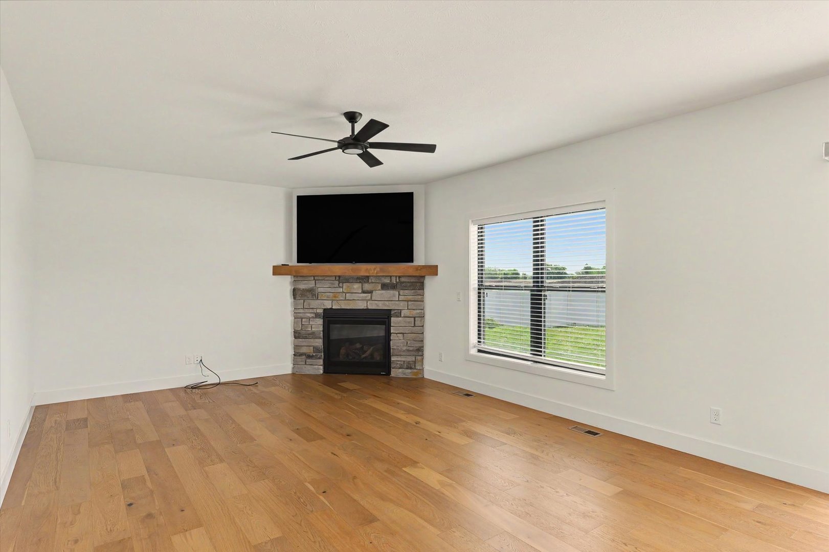 301 Sutton Street Savoy, IL 61874 - Photo 12 of 68