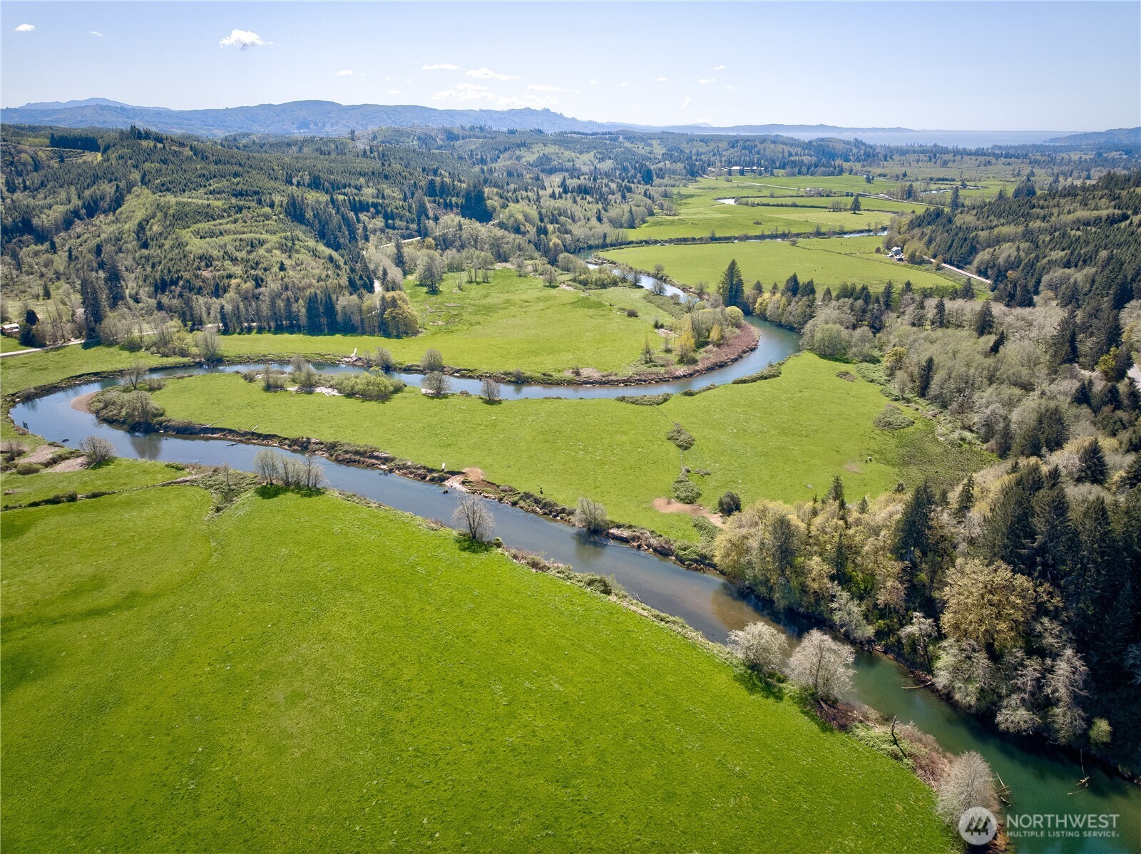 3987 West Sr4 Grays River Grays River, WA 98621 - Photo 3 of 12 a view of a city with an ocean