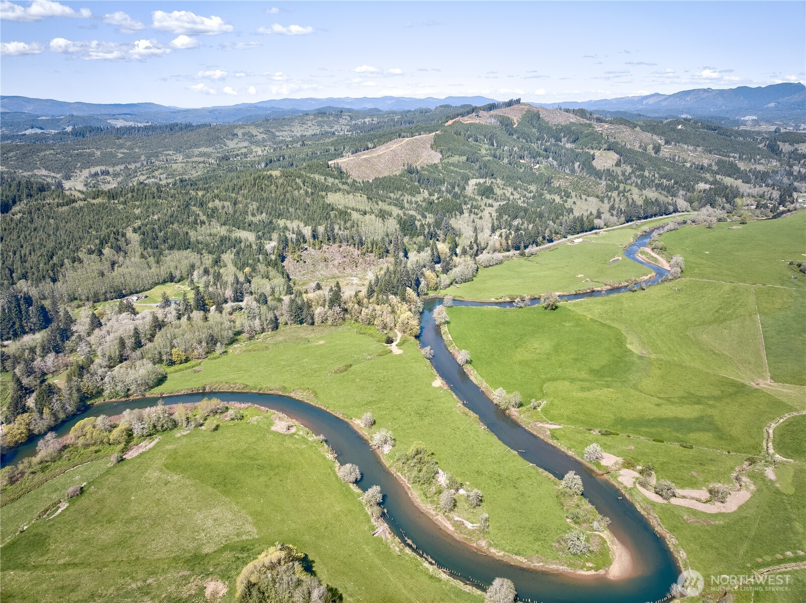 3987 West Sr4 Grays River Grays River, WA 98621 - Photo 7 of 12 a view of a city
