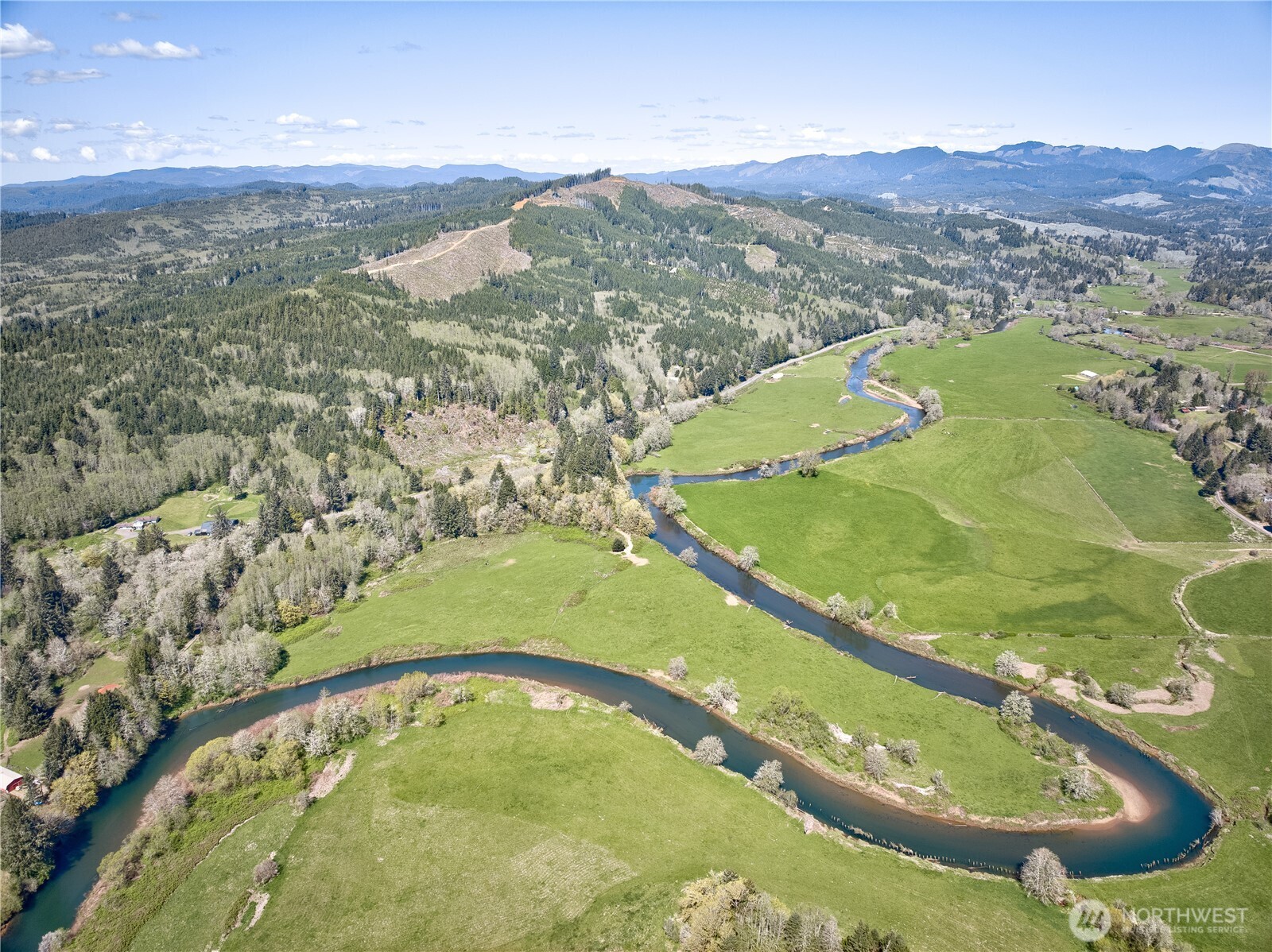 3987 West Sr4 Grays River Grays River, WA 98621 - Photo 8 of 12 a view of a pool