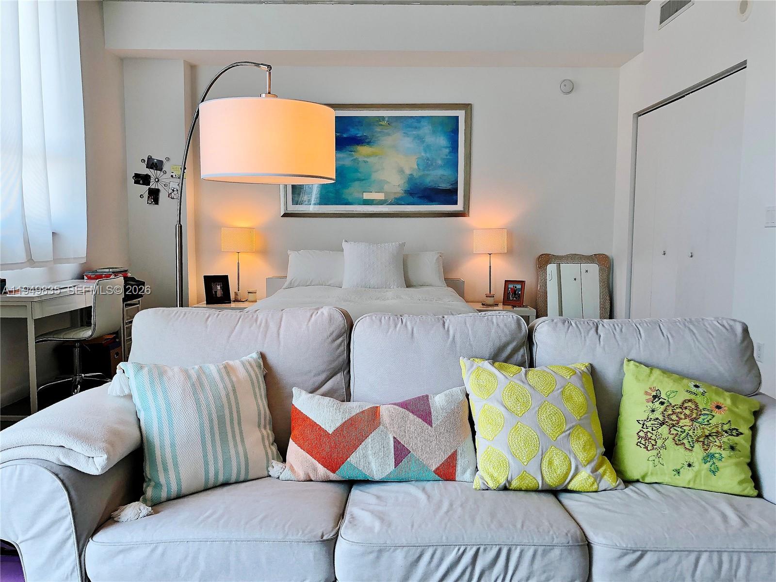 234 Northeast 3rd Street, Unit 1605 Miami, FL 33132 - Photo 2 of 23