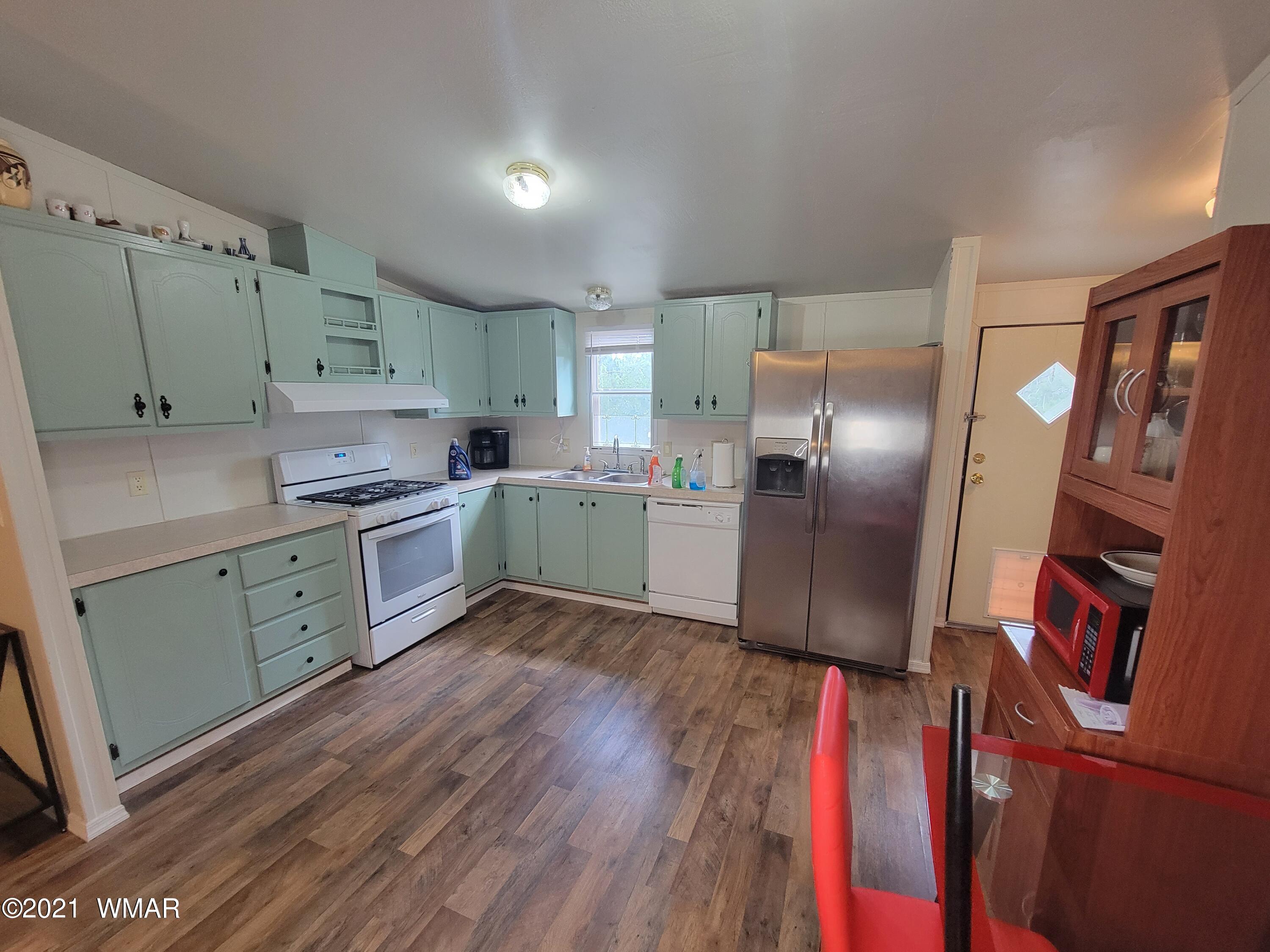 2311 Rogers Loop Show Low, AZ 85901 - Photo 13 of 24