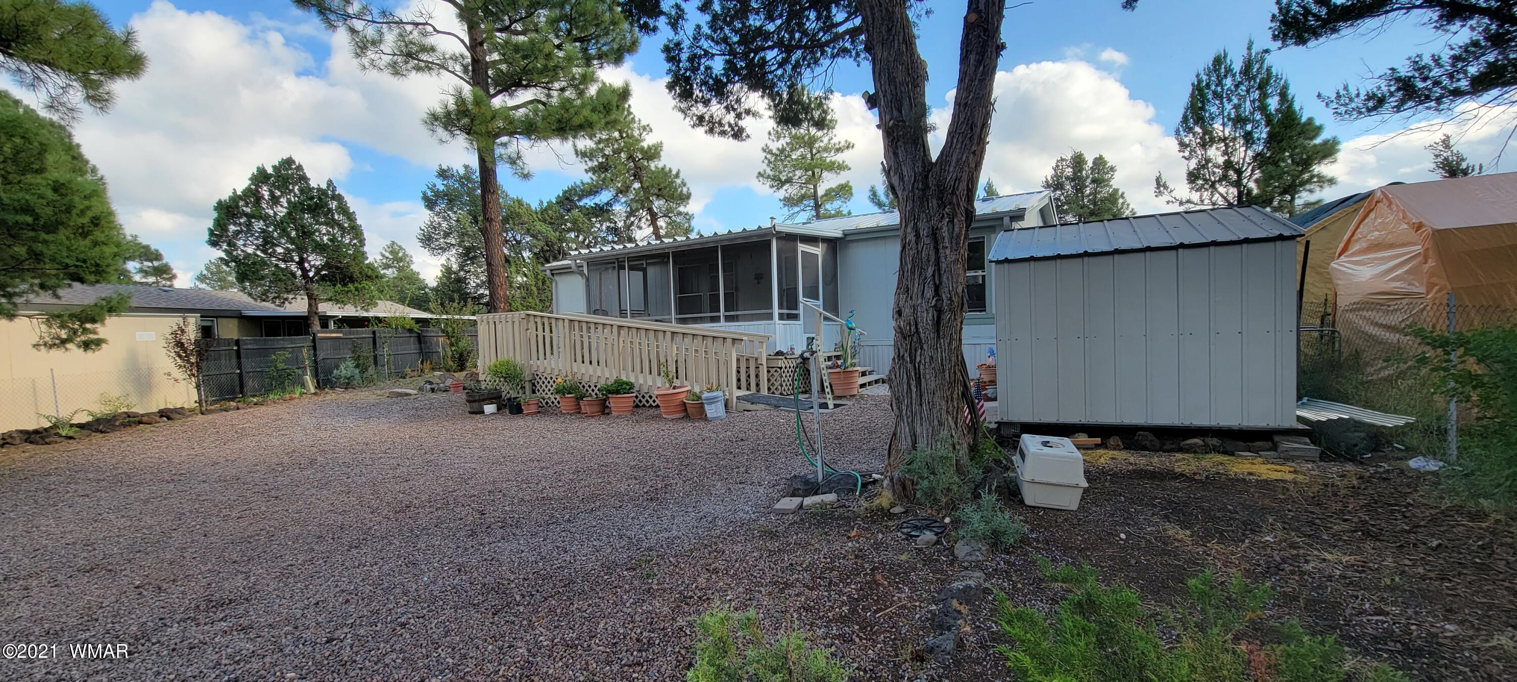 2311 Rogers Loop Show Low, AZ 85901 - Photo 3 of 24