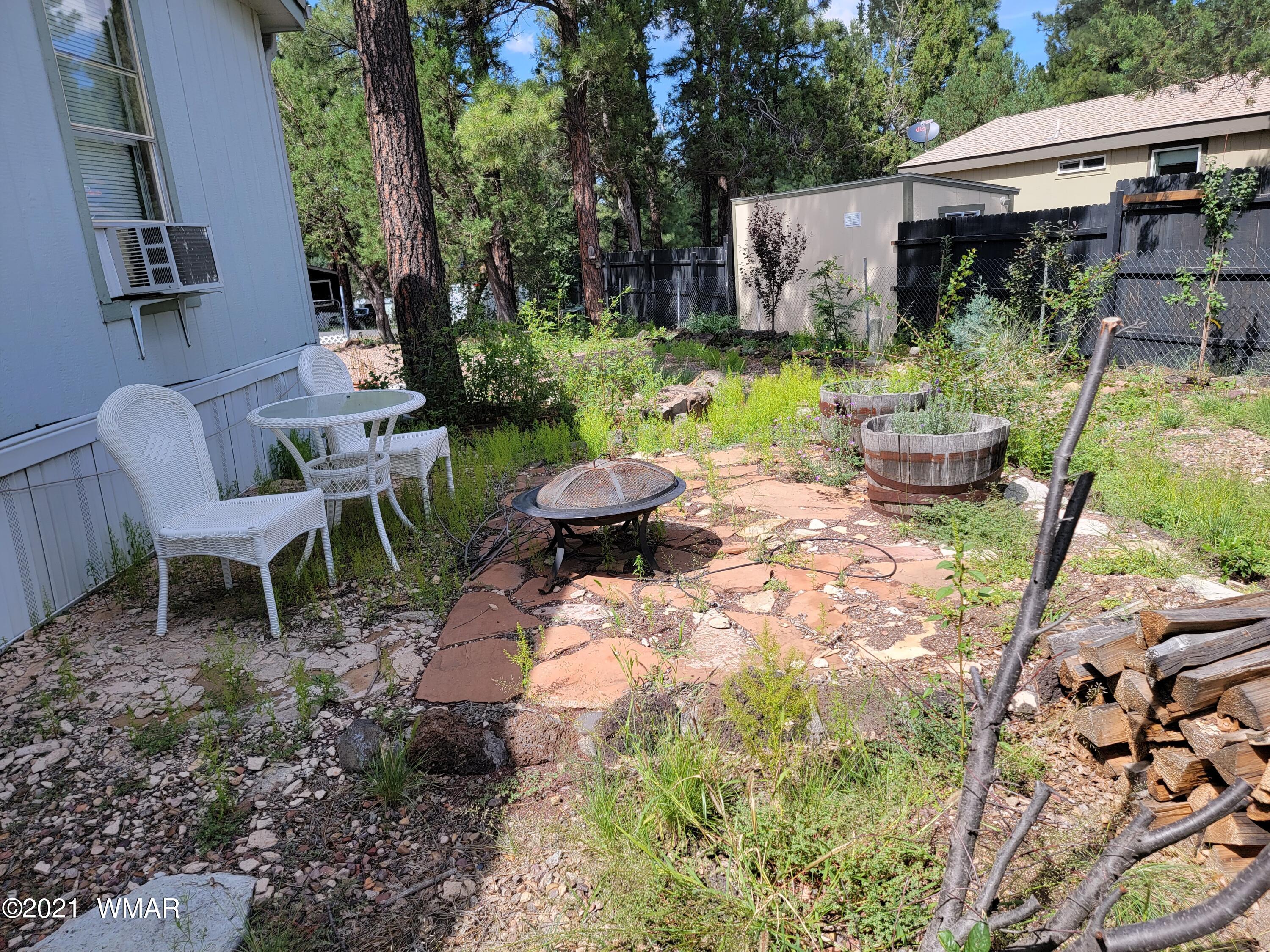 2311 Rogers Loop Show Low, AZ 85901 - Photo 7 of 24