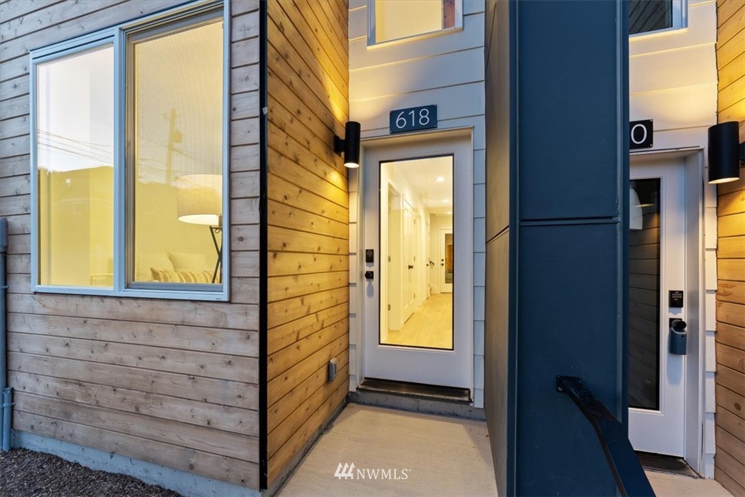 614 North 41st Street Seattle, WA 98103 - Photo 2 of 25 Gallery Image 2