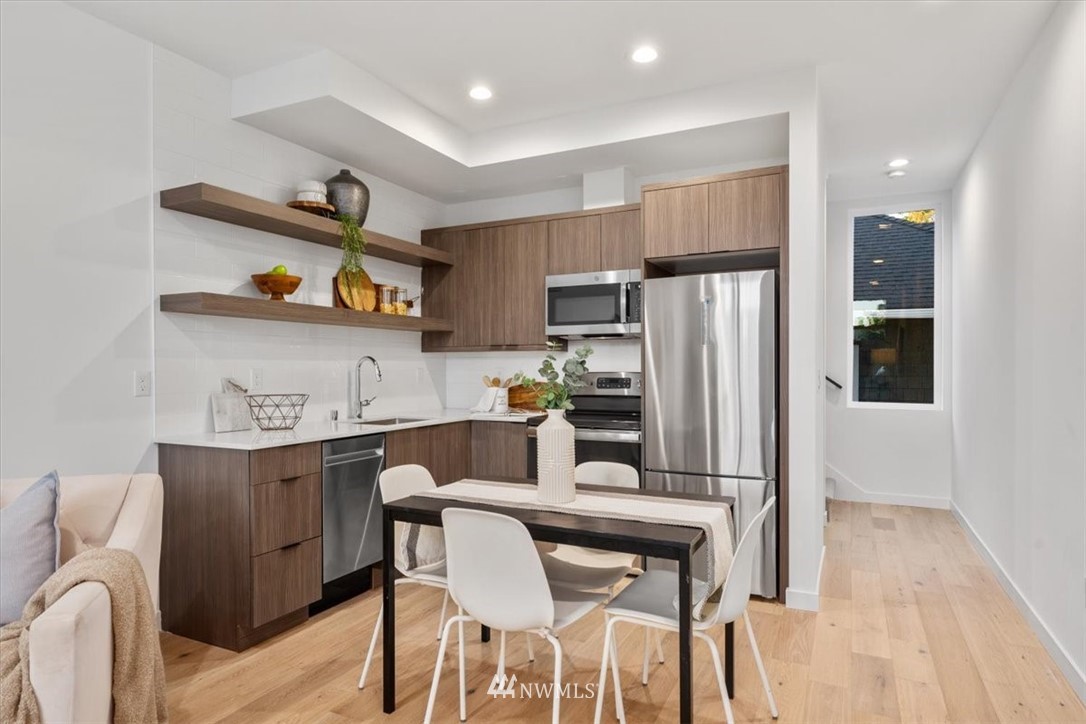 614 North 41st Street Seattle, WA 98103 - Photo 7 of 25 Gallery Image 7