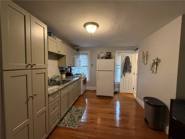 $1,650 | 251 High Street, Unit 3, Cumberland, RI 02864