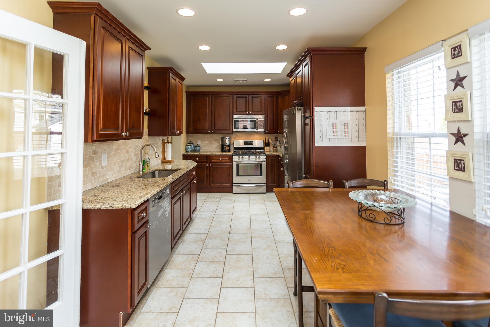 412 East Manoa Road Havertown, PA 19083 - Photo 15 of 46