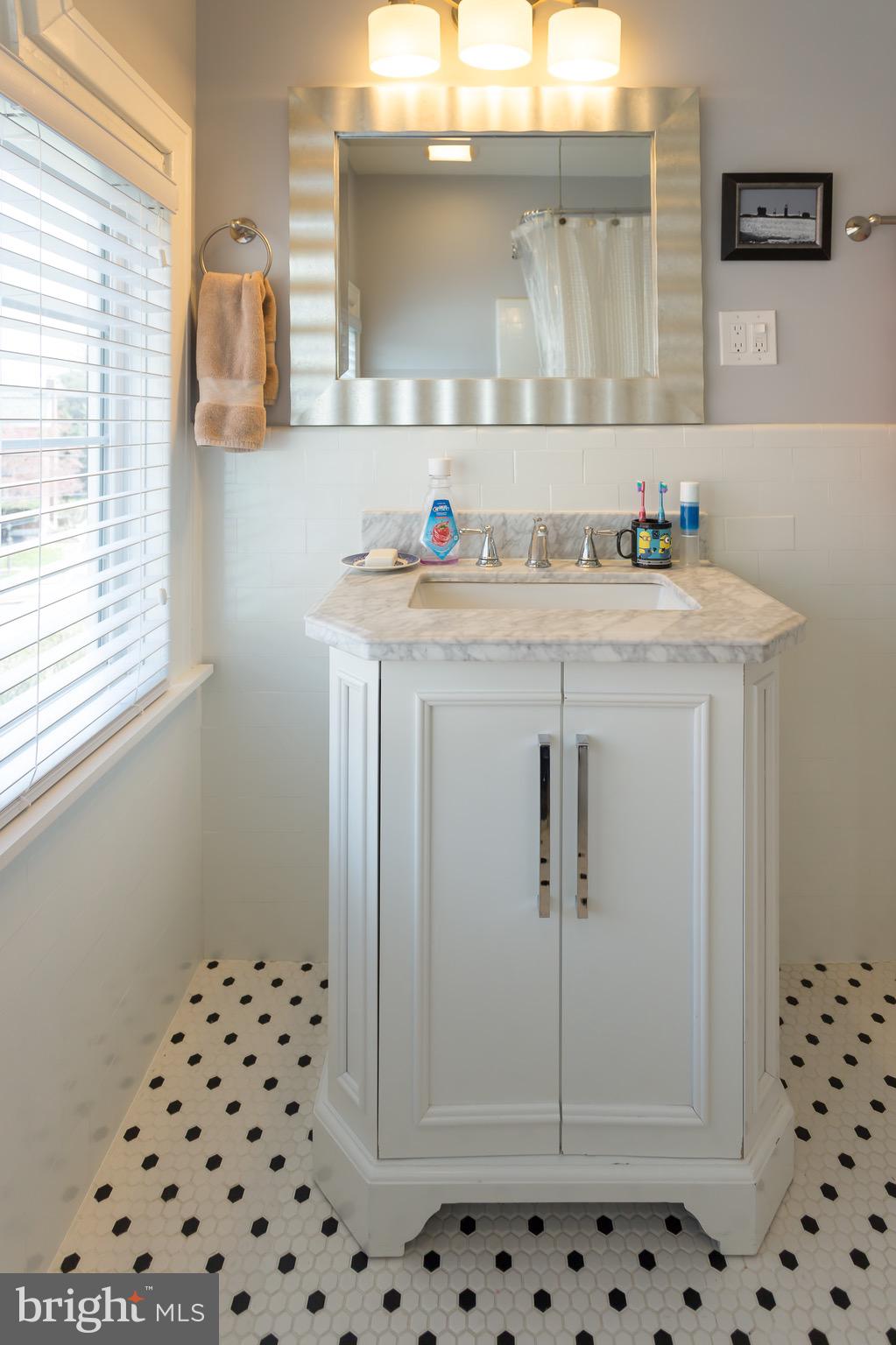 412 East Manoa Road Havertown, PA 19083 - Photo 32 of 46