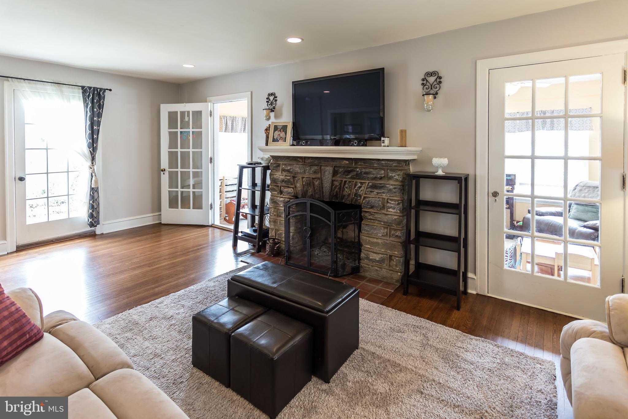 412 East Manoa Road Havertown, PA 19083 - Photo 8 of 46